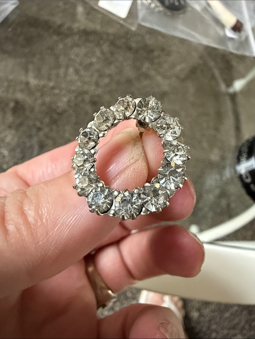 Circle vintage rhinestone brooch - Silver Sparkle